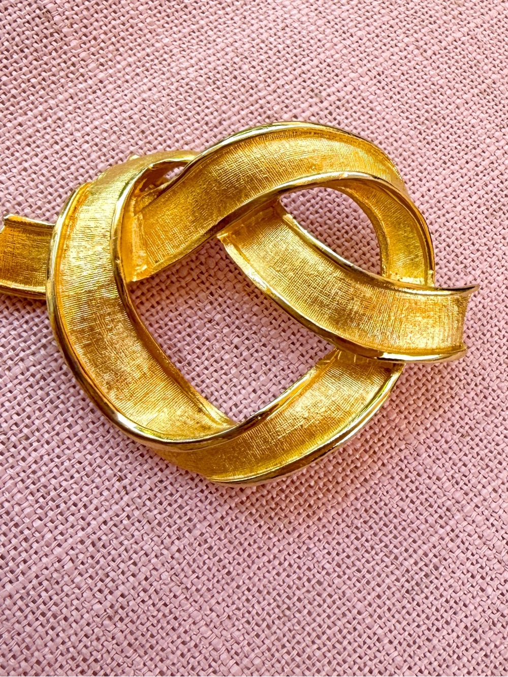 Signed Vintage Gold Tone Love Knot Brooch | Mid Century